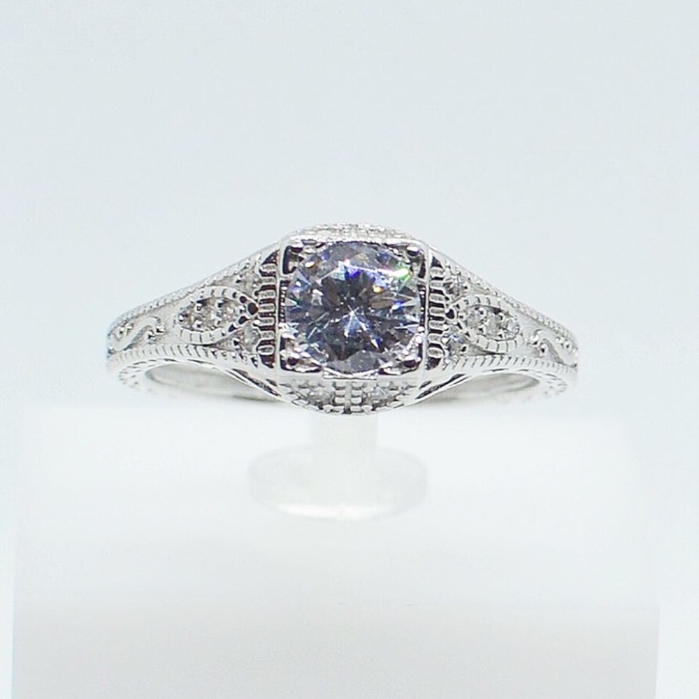 Antique .925 Sterling Silver Solitaire Ring